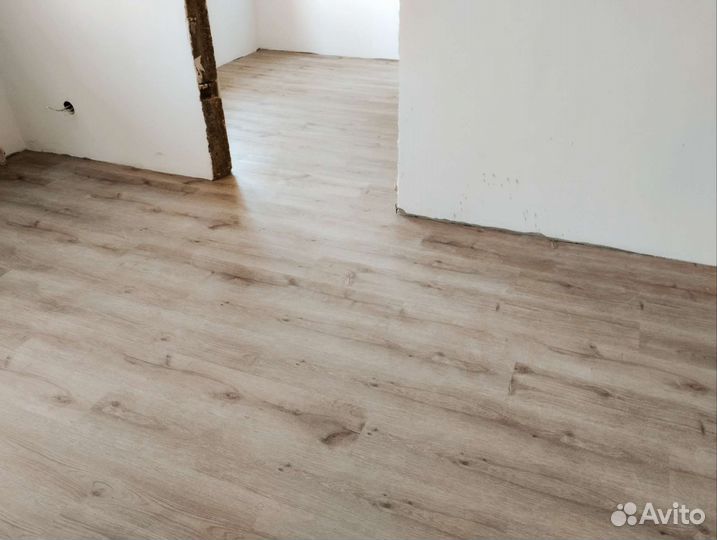 Укладка ламината, кварцвинила