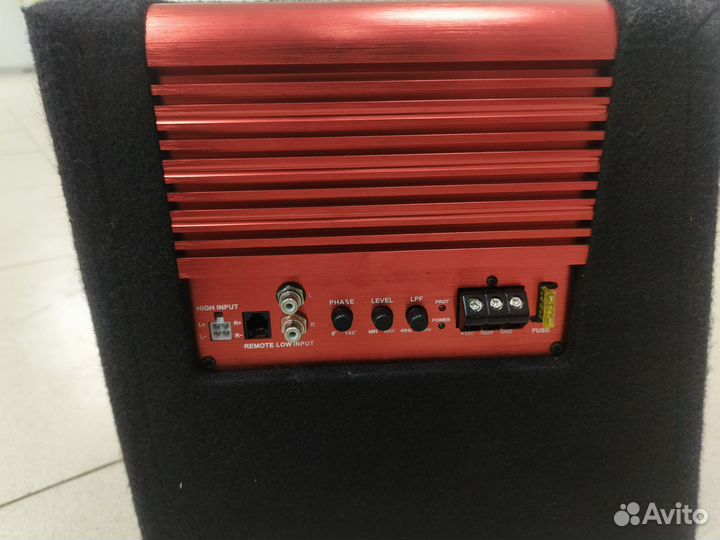 Активный сабвуфер