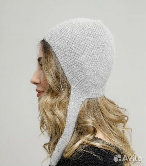 Чепчик вязаный женский