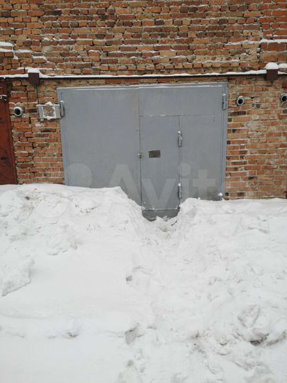 Гараж, > 30 м²