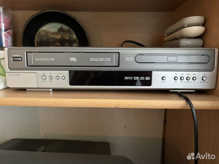 Видеомагнитофон