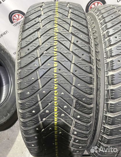 Yokohama Ice Guard IG65 215/60 R16 99S