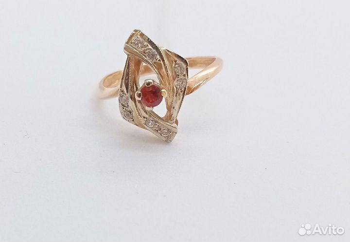 Золотое кольцо с фианитом 17,5 размер
