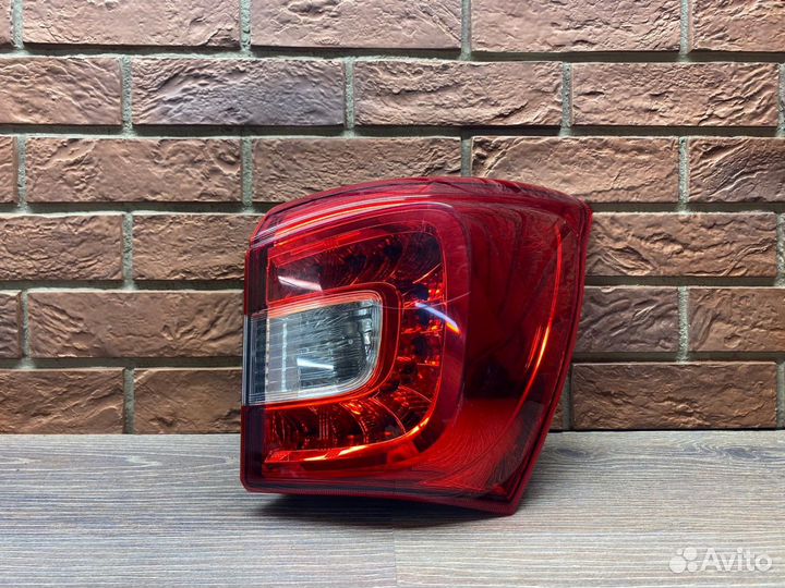 Фонарь задний правый Suzuki SX4 S-Cross Рест 2016+