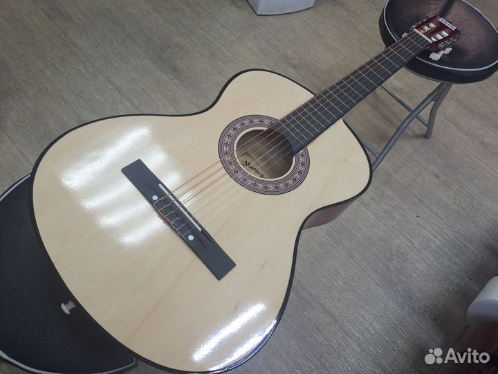 Гитара классическая