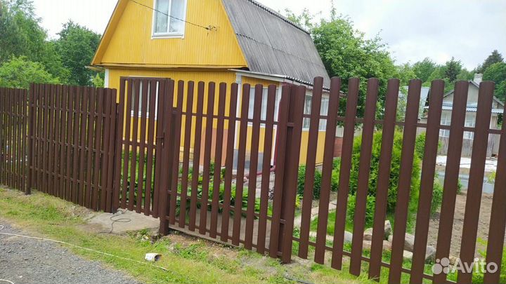 Заборы из профнастила