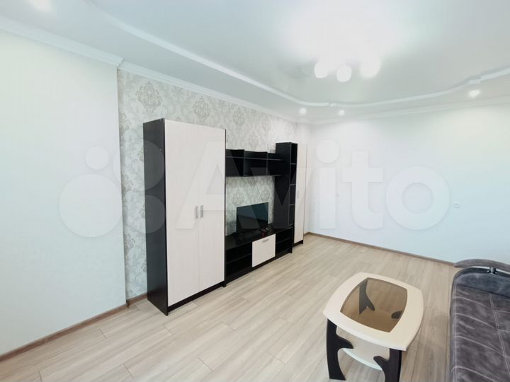 2-к. квартира, 60 м², 15/23 эт.