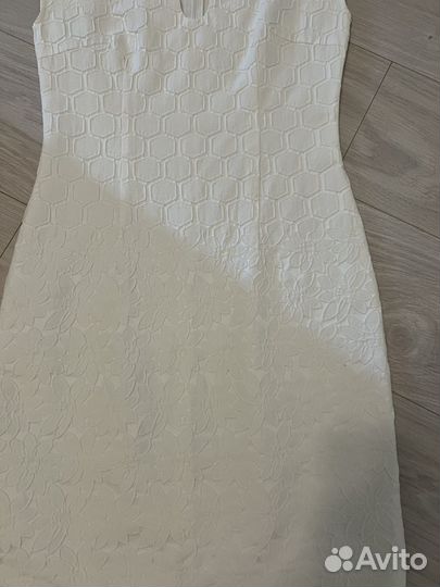 Нарядное женское платье