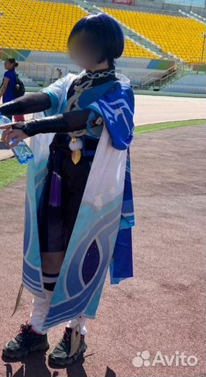 Продаю косплей геншин костюм с париком Странник