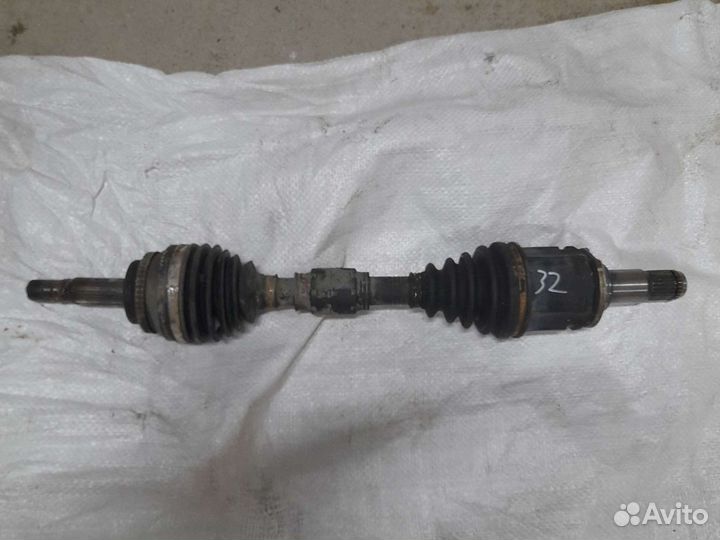 Привод левый Toyota avensis 2004 по 2008 г. 2,4