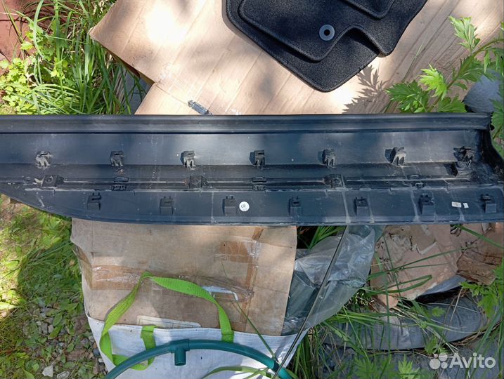 808217185R Молдинг двери передний левый Renault Ko