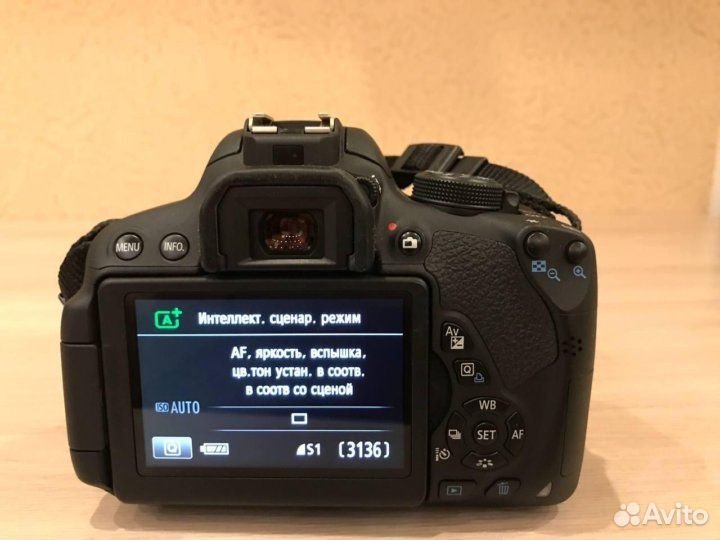 Фотоаппарат Canon EOS 700D