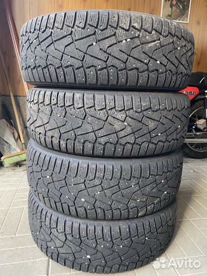 Pirelli Ice Zero 235/65 R18