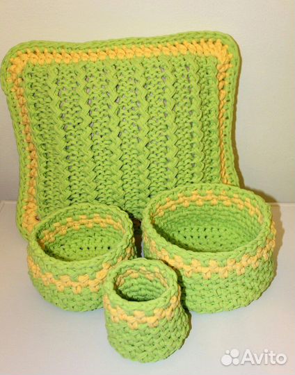 Подушка и корзинки