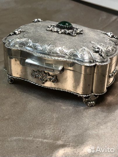 Шкатулка серебряная 800