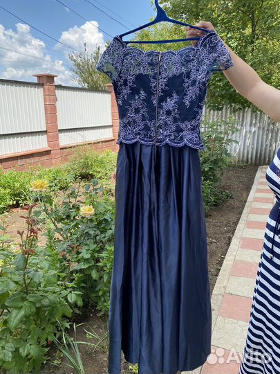 Вечернее платье