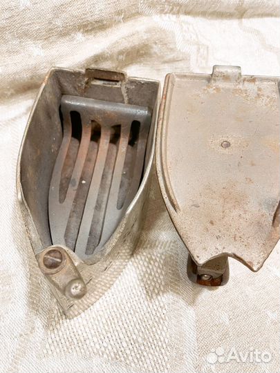 Угольный утюг