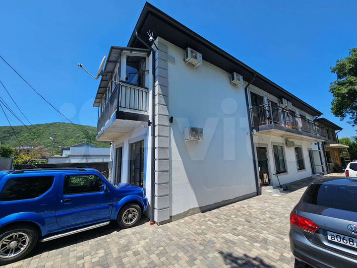 Дом 277 м² на участке 4,5 сот.