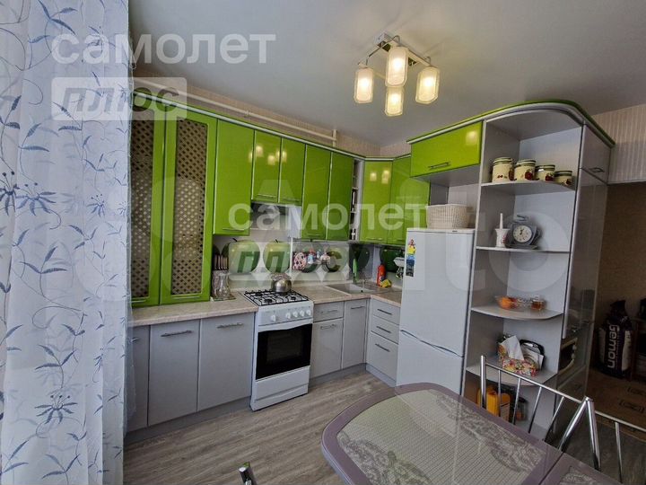 2-к. квартира, 45 м², 1/3 эт.