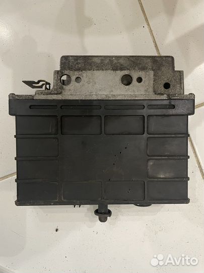 Блок управления АКПП 1.8 ABS Volkswagen Passat B3