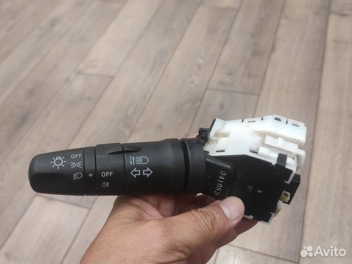 Переключатель nissan tiida