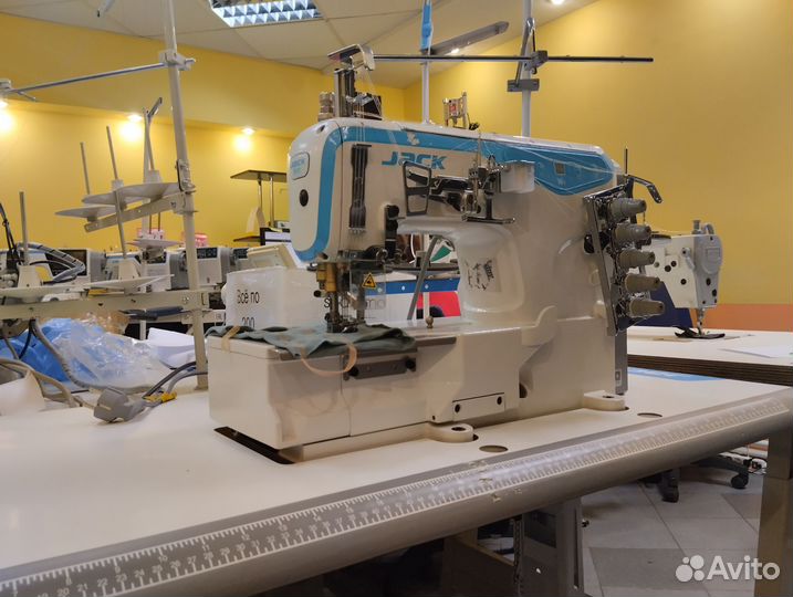 Плоскошовная машина Jack W4 (Выставочный образец)