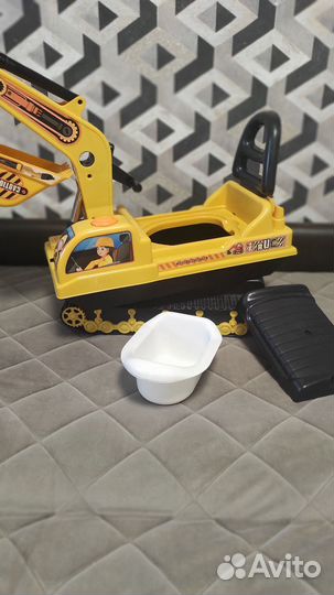 Экскаватор детский
