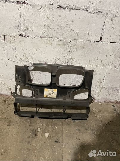 Диффузор радиатора Bmw E39