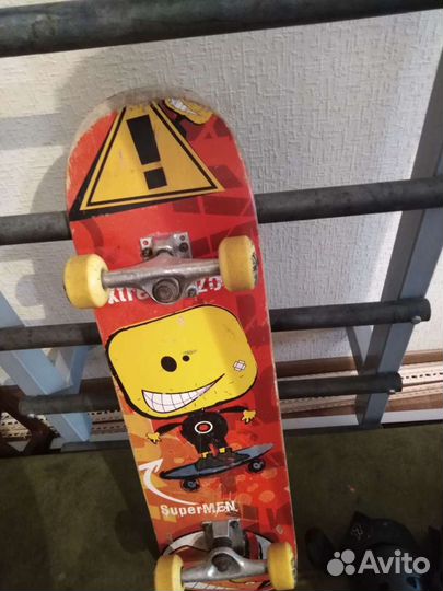 Скейтборд с налокотниками