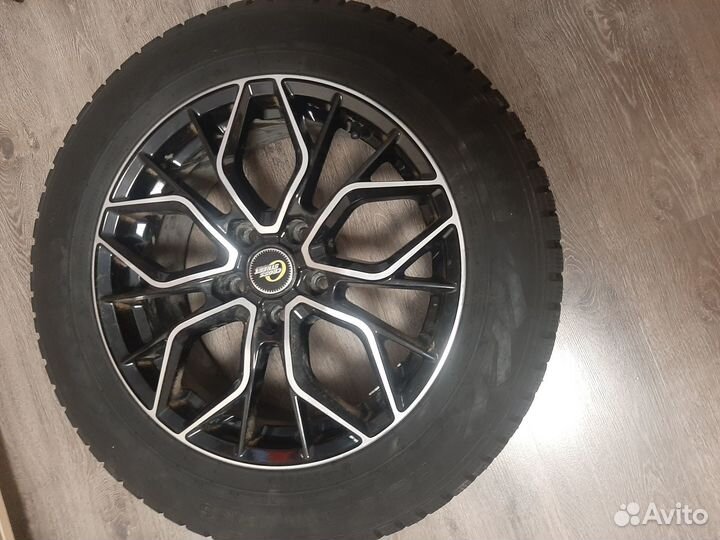 Продам зимние колёса 215 60r17 с дисками