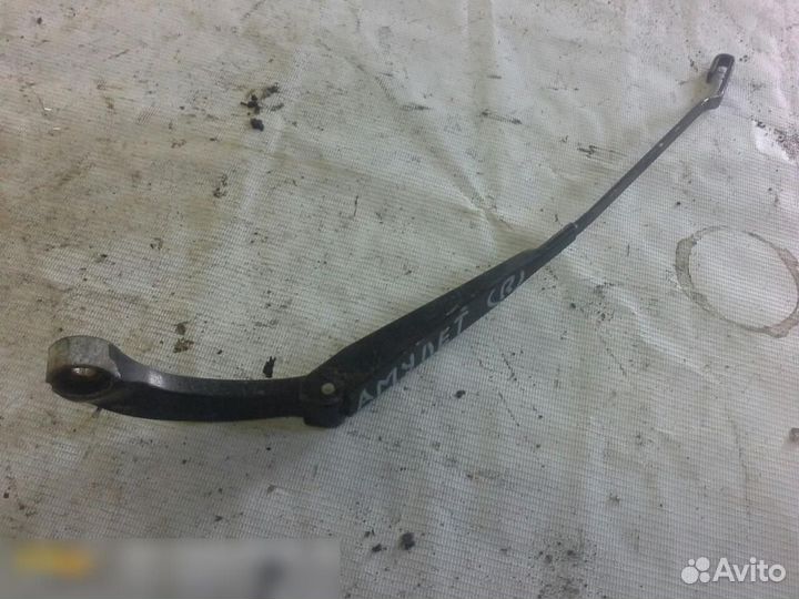 Поводок стеклоочистителя передний правый Chery Amu