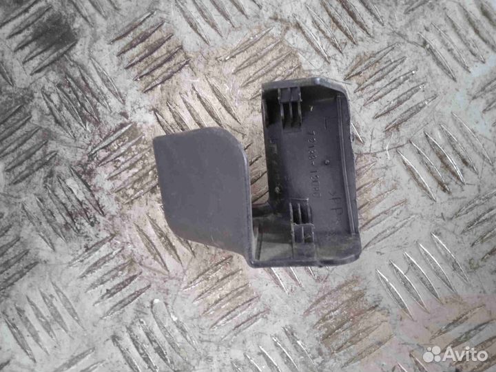 Крышка петли сиденья Тойота Королла AE110