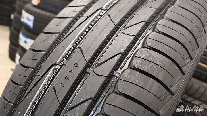 Nokian Tyres Hakka Blue 3 SUV 225/65 R17 106H