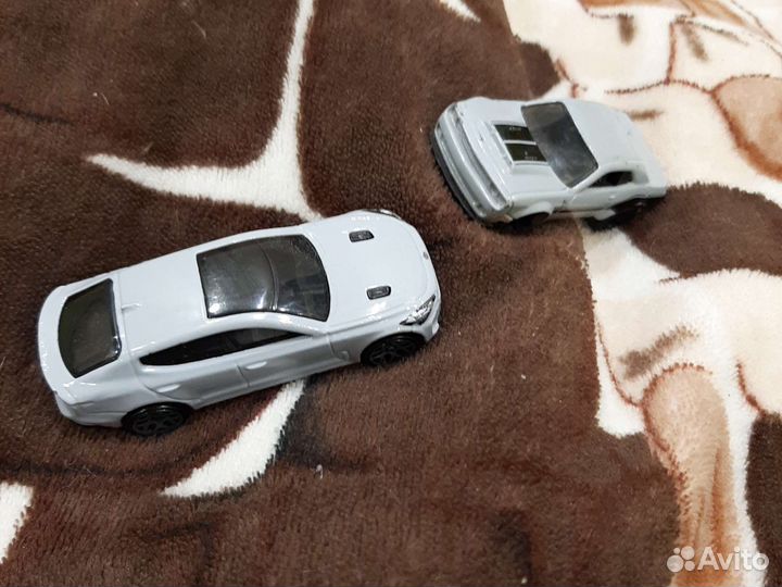 Машина игрушечная