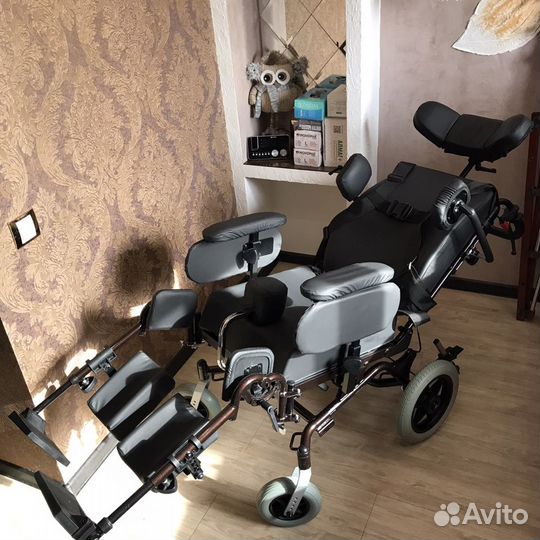 Кресло-коляска для инвалидов Ortonica Delux 560