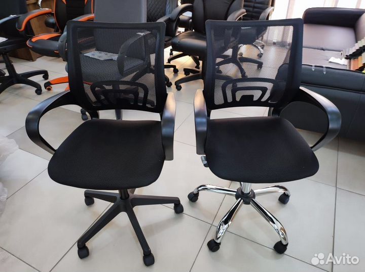 Офисное кресло