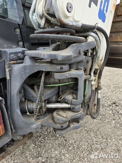 Экскаватор-погрузчик Terex TLB825, 2018
