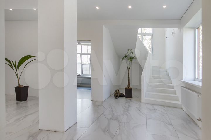 Коттедж 348,8 м² на участке 13 сот.