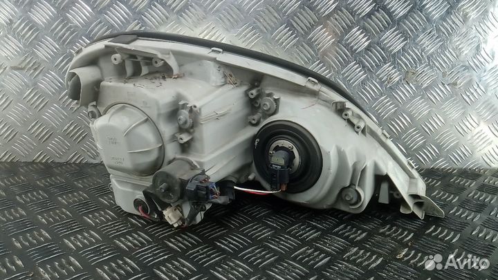 Б/У Б/У Фара левая тип фары: ксенон, мутное стекло