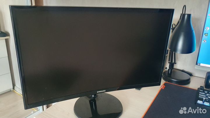 Монитор Samsung C24F390FHI