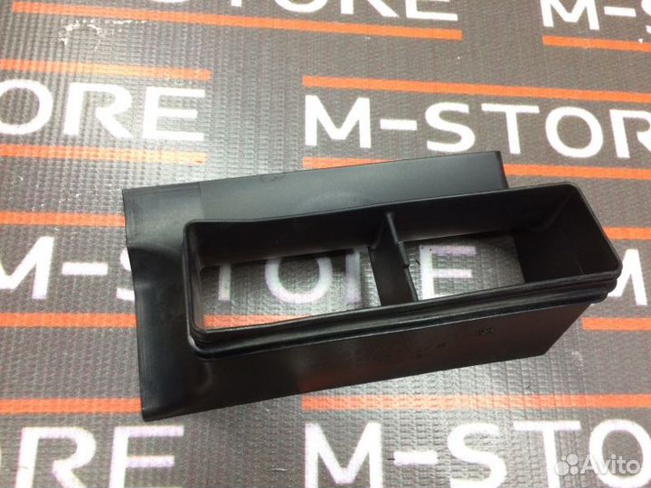 Воздухозаборник Audi A8 4E/D3 BVJ 2008