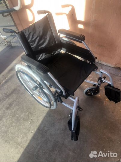 Инвалидная коляска новая