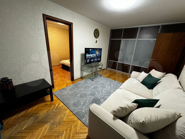 2-к. квартира, 47 м², 8/9 эт.