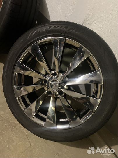 Комплект летних R18 колес