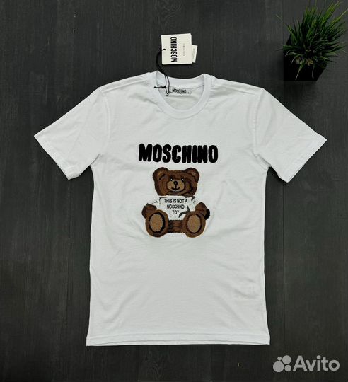 Летняя футболка Moschino