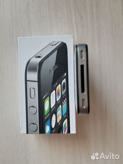 iPhone 4S, 8 ГБ
