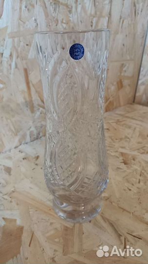 Большая хрустальная ваза для цветов
