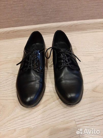 Ботинки женские 39 размер