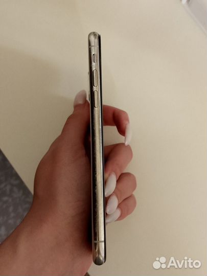 iPhone X, 64 ГБ