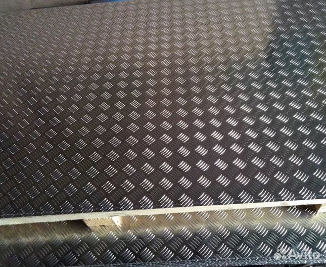 Алюминиевый лист рифленый